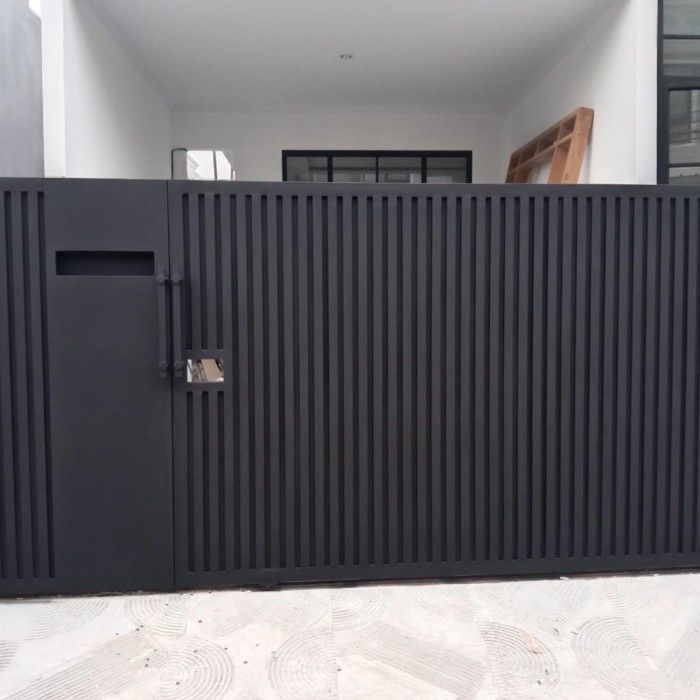 Elegan! Ini 15 Model Pagar Minimalis Modern Terbaru untuk Rumah Idaman inspirasi Model pagar rumah minimalis modern