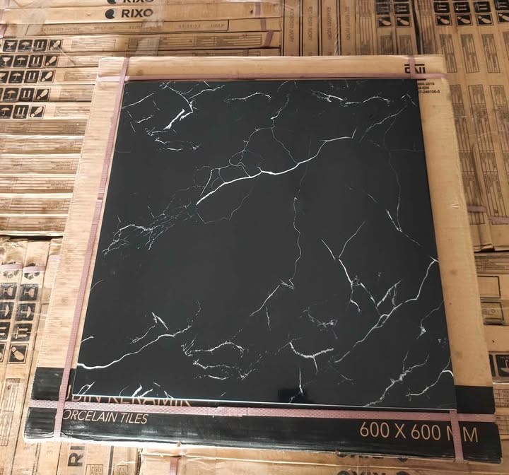 Warna dan Motif Keramik untuk Rumah Bergaya Industrial Minimalis 