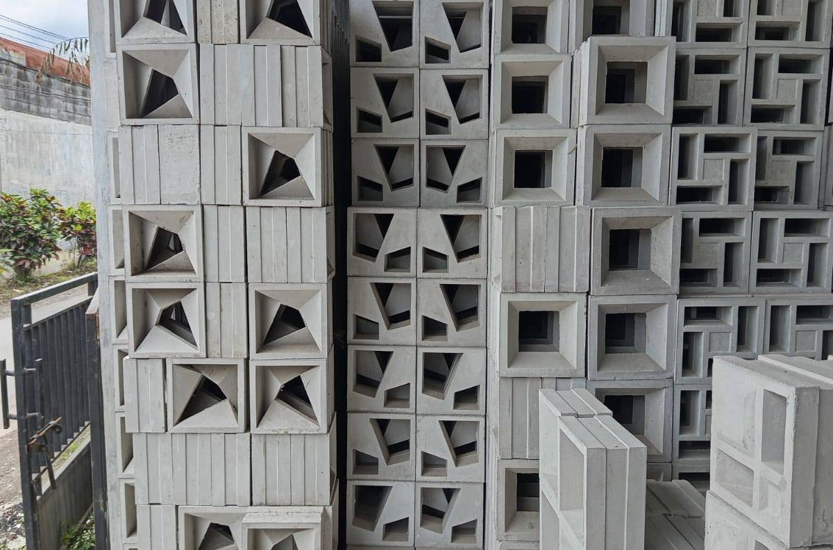 7 Jenis Roster Minimalis untuk Pagar Rumah Berdasarkan Material, Desain, dan Jumlah Lubangnya jenis roster minimalis untuk pagar rumah